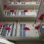 Palazzo Finati Oda ve Kahvaltı Alba (Piedmont)