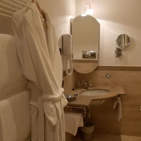 Palazzo Finati 3* Alba (Piedmont)