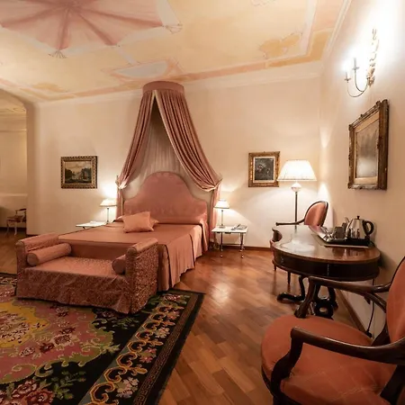 Palazzo Finati 4* Alba (Piedmont)