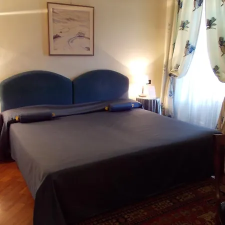 Bed and breakfast Palazzo Finati Alba (Piedmont)