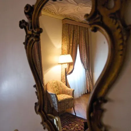 Palazzo Finati Bed and breakfast Alba (Piedmont)